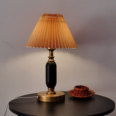 American-Style Pleated Table Lamp