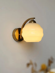 Art Retro Cream Wall Lamp