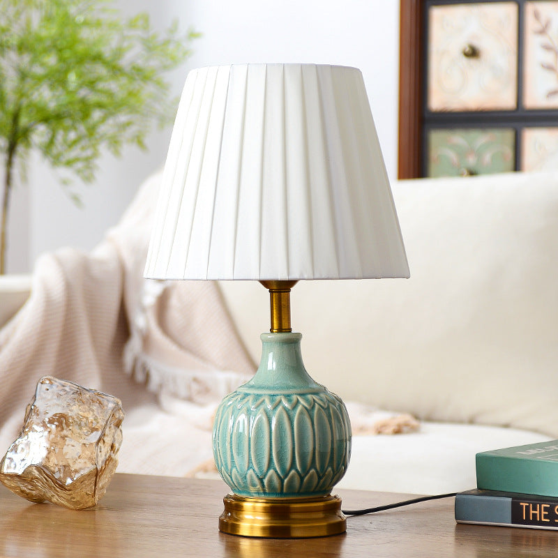 American Ice Table Lamp