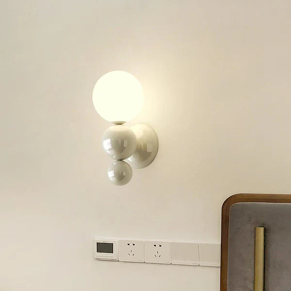 Amigo Wall Lamp